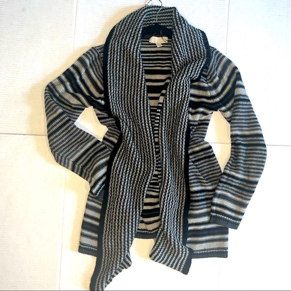 Open Front Cardigan Sweater - Picture 3 of 10